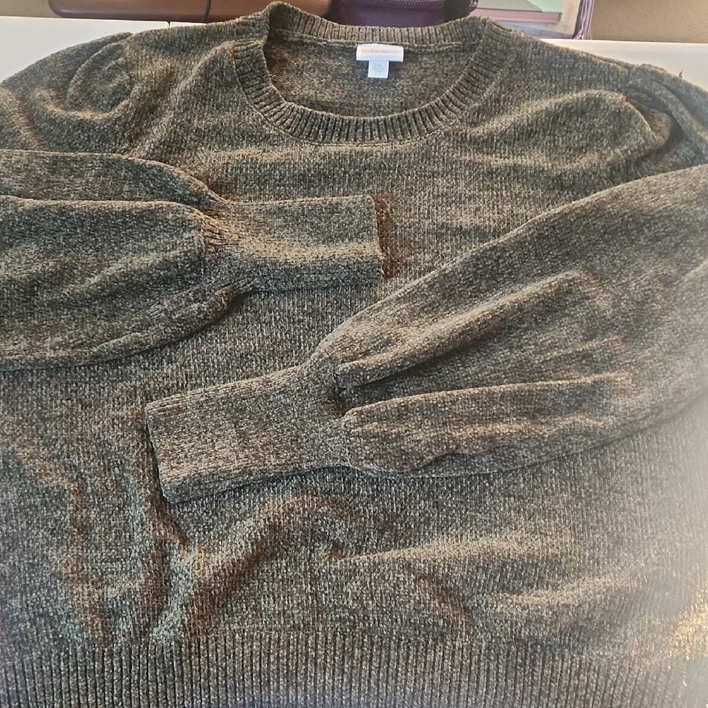 LuLaRoe Piper Green Crew Neck Sweater with Ribbed Detailing